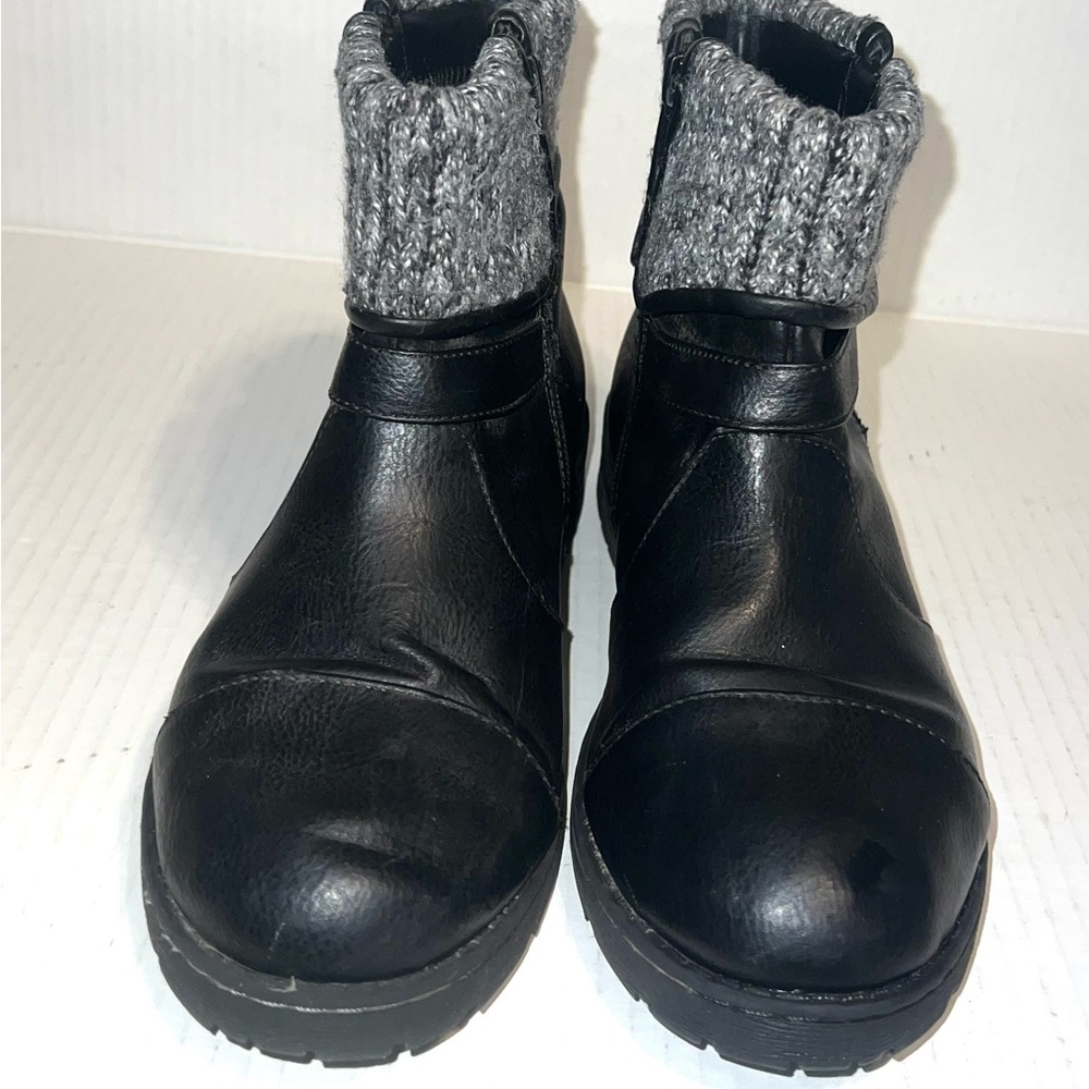 Black Ankle‎ Boots with Gray Knit Cuff Side Zipper Buckle Accents